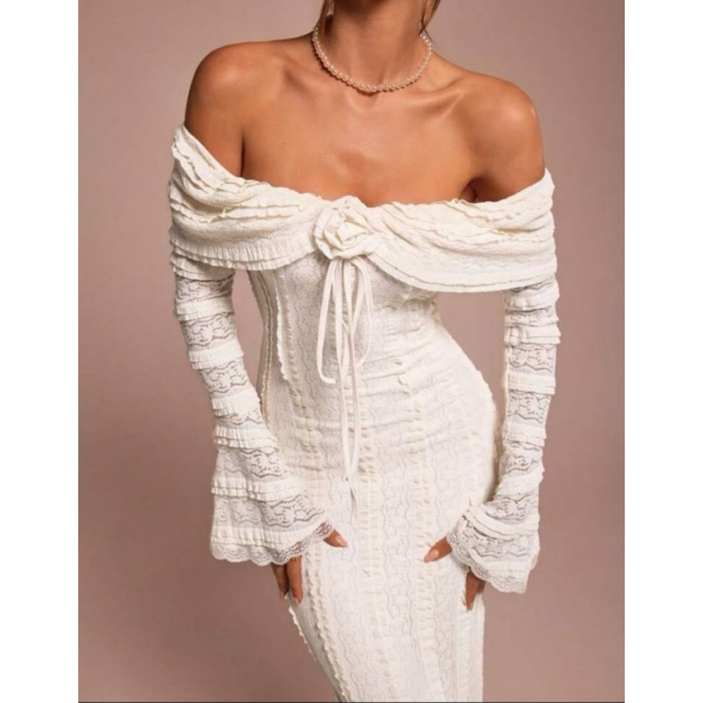 Bohemian Off-the-Shoulder Lace Mermaid Dress with Bell Sleeves and Train Bridal - Picture 2 of 10